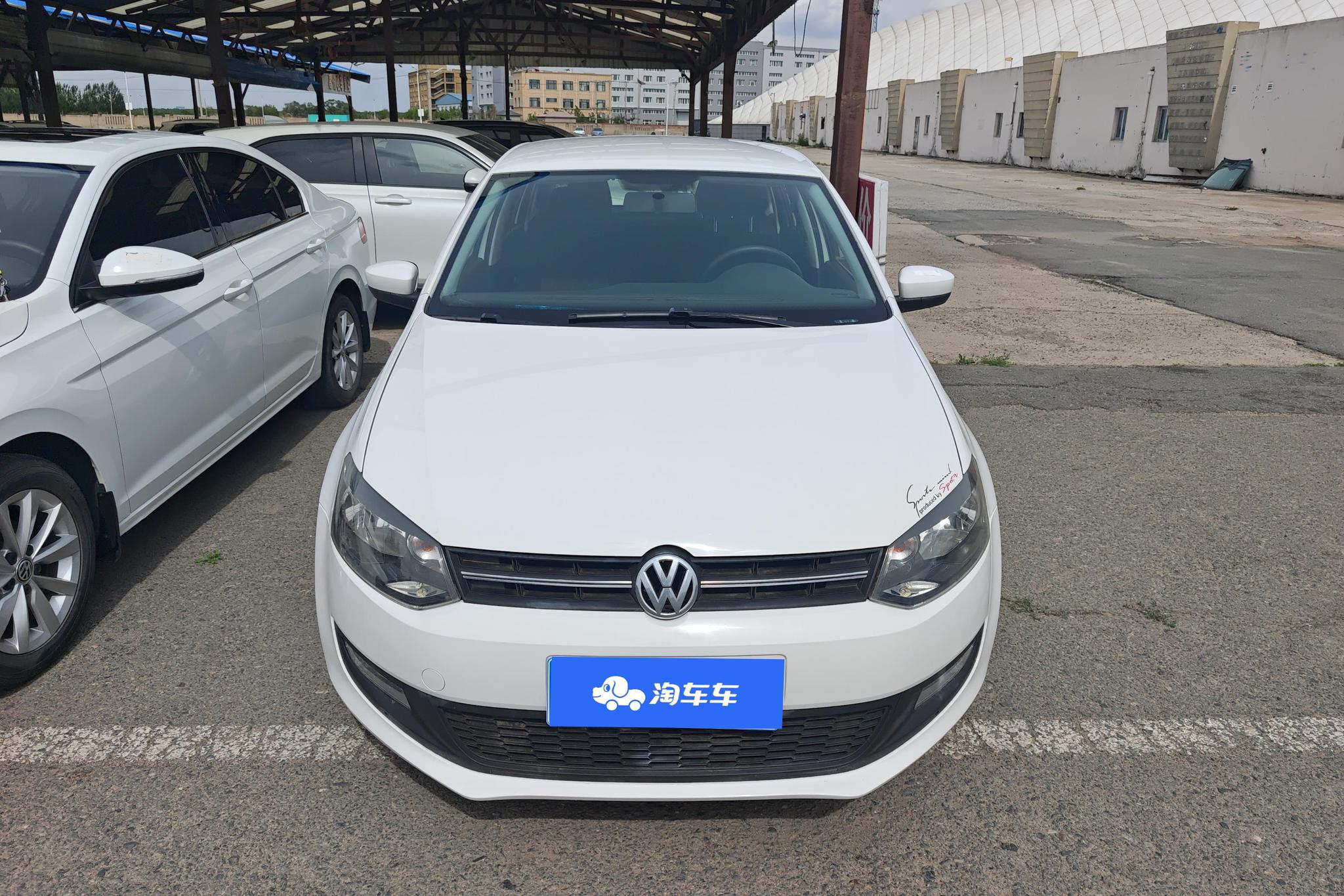Volkswagen Polo 2011 1.4L AT