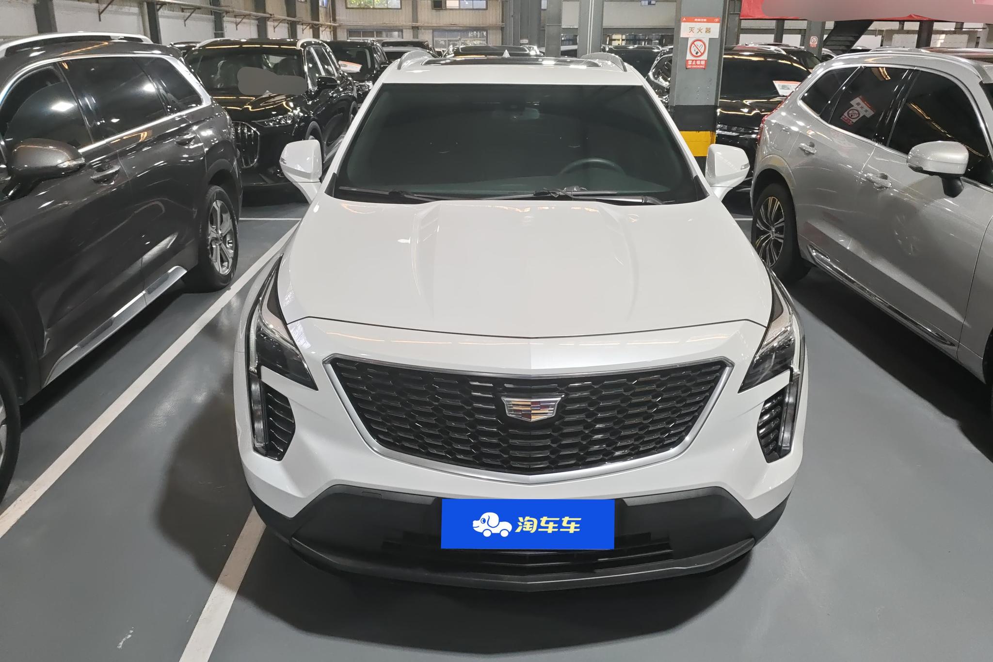 Cadillac XT4 2022 28T