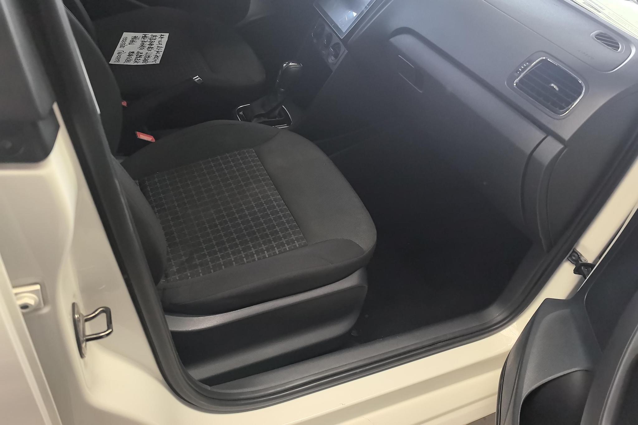 Volkswagen Polo 2016 1.6L AT Comfort