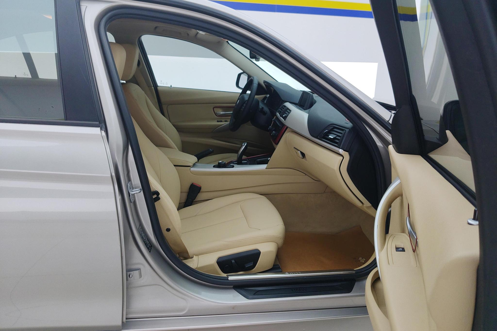 BMW 3 Series 3 2015 320i Fashion