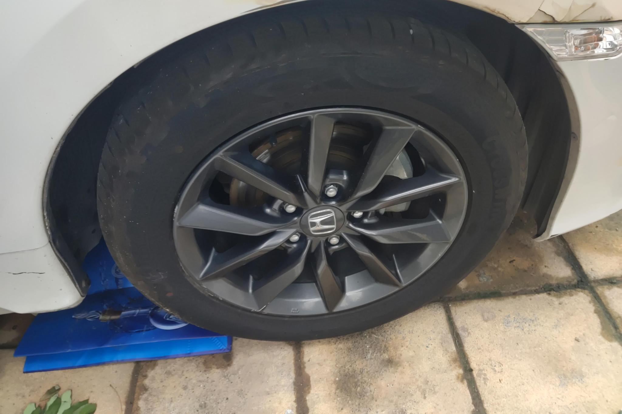 Honda Civic id 4437575 из Китая 17