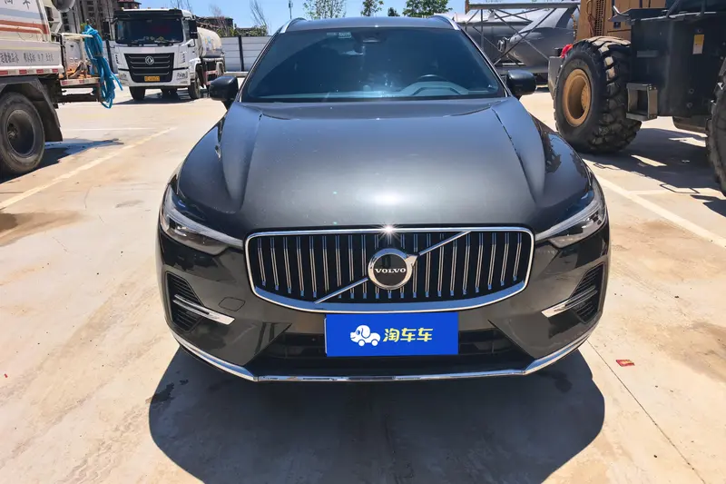 Volvo XC60 — фото 2