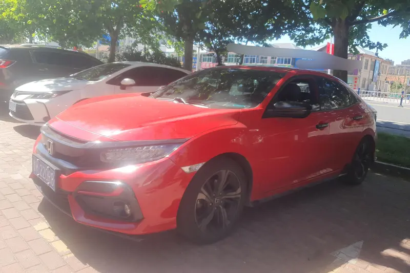 Honda Civic — фото 1