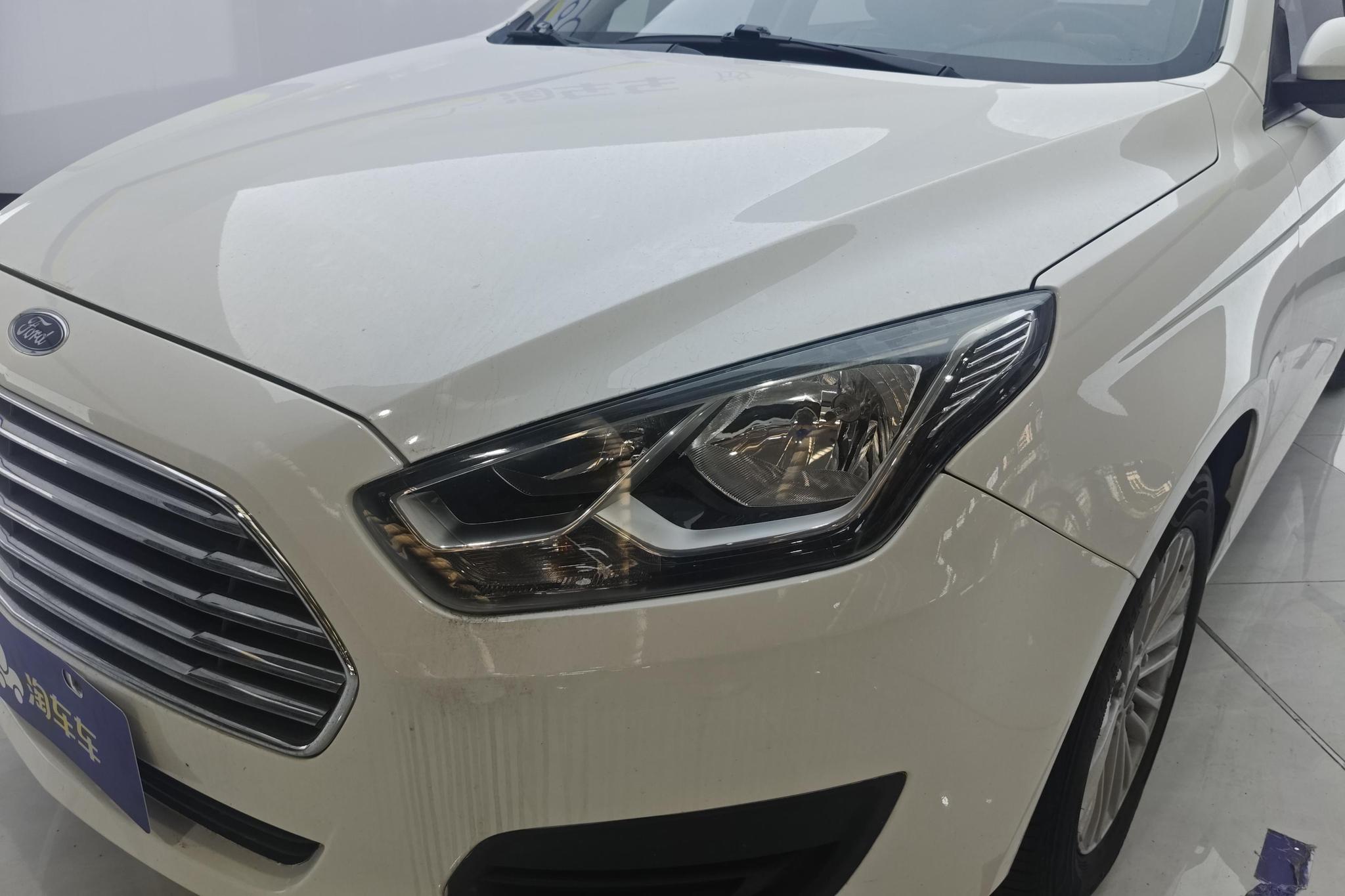 Ford Escort 2017 1.5L AT Comfort