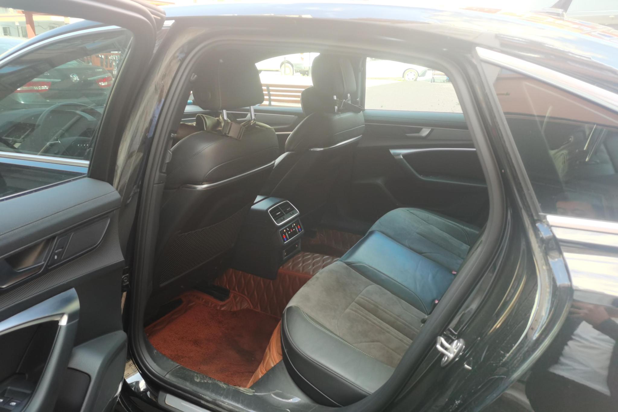 Audi A6L id 4437572 из Китая 16
