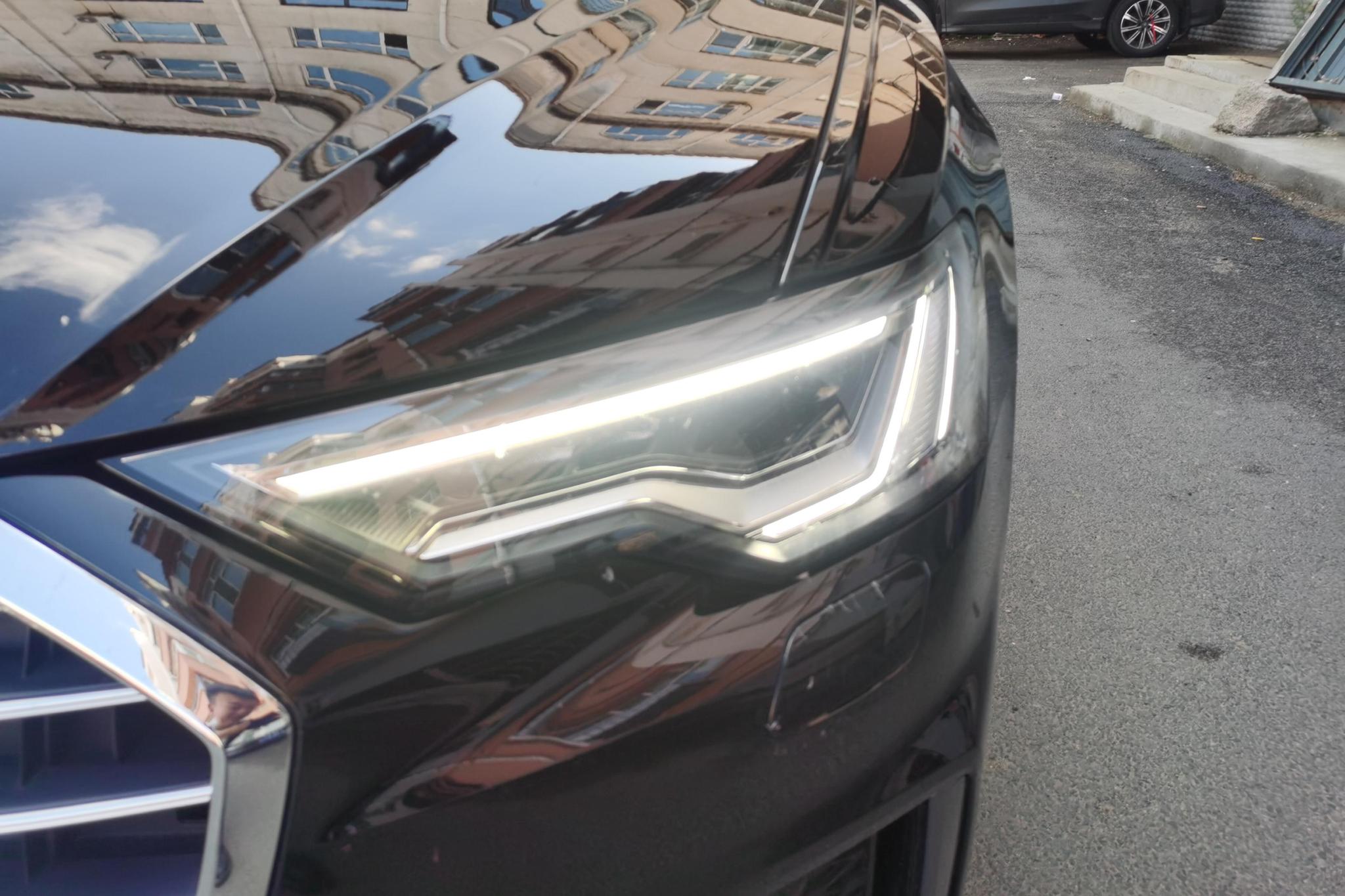 Audi A6L id 4437572 из Китая 17