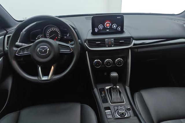 Mazda CX-4 2018 — фото 13