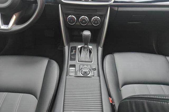 Mazda CX-4 2018 — фото 11