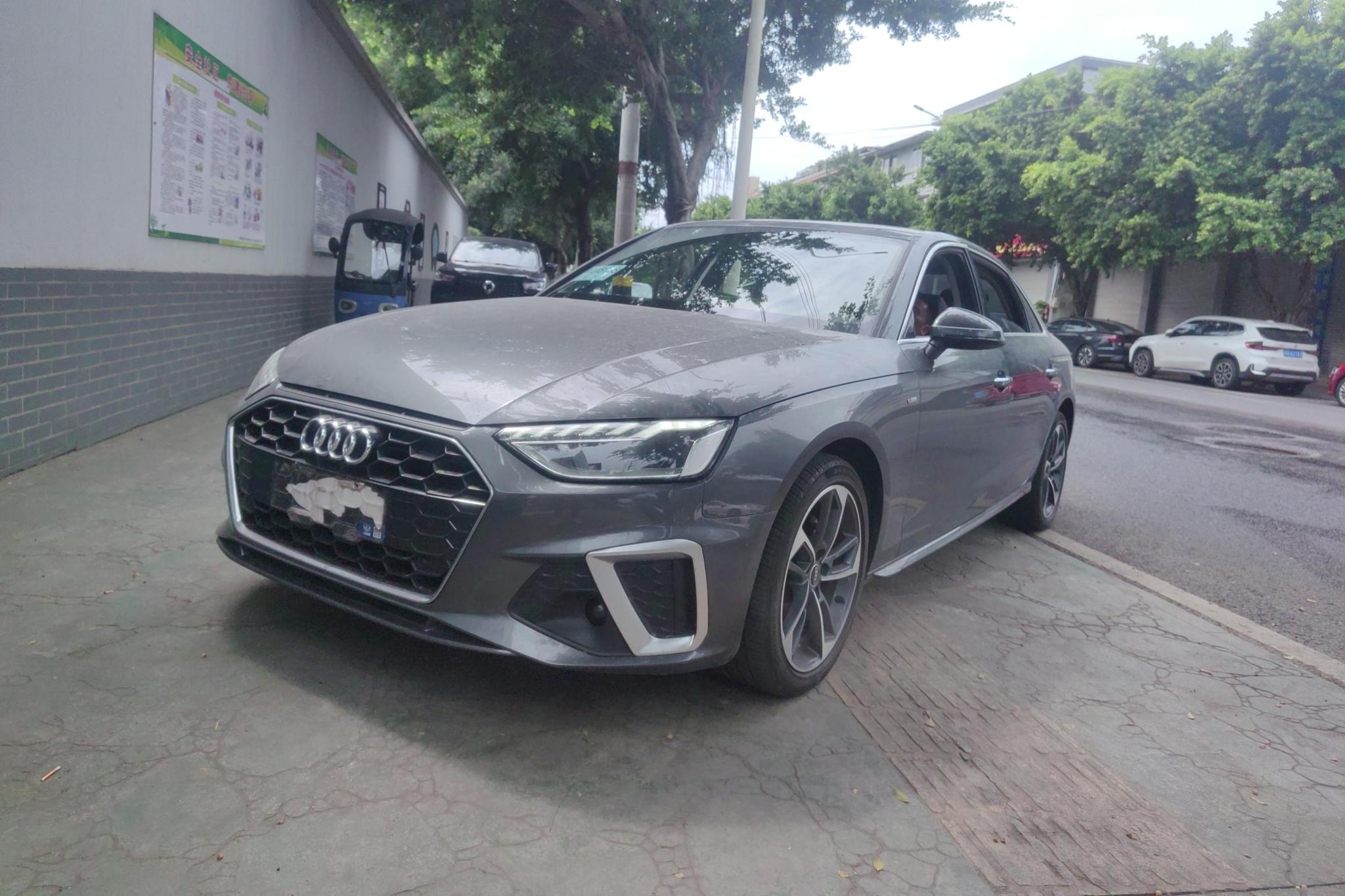 Audi A4L id 4451881 из Китая 16