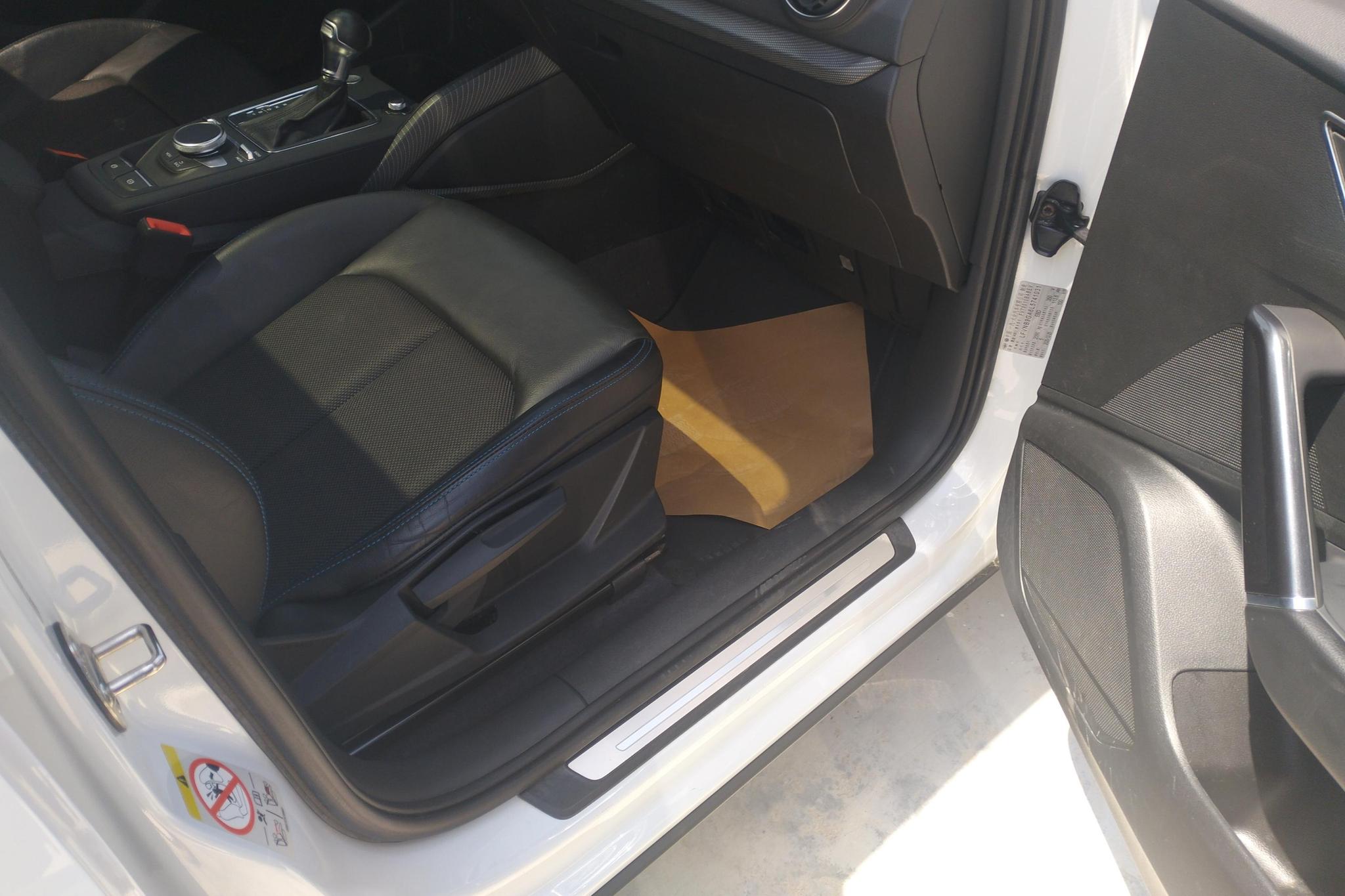 Audi Q2L e-tron id 4438205 из Китая 16