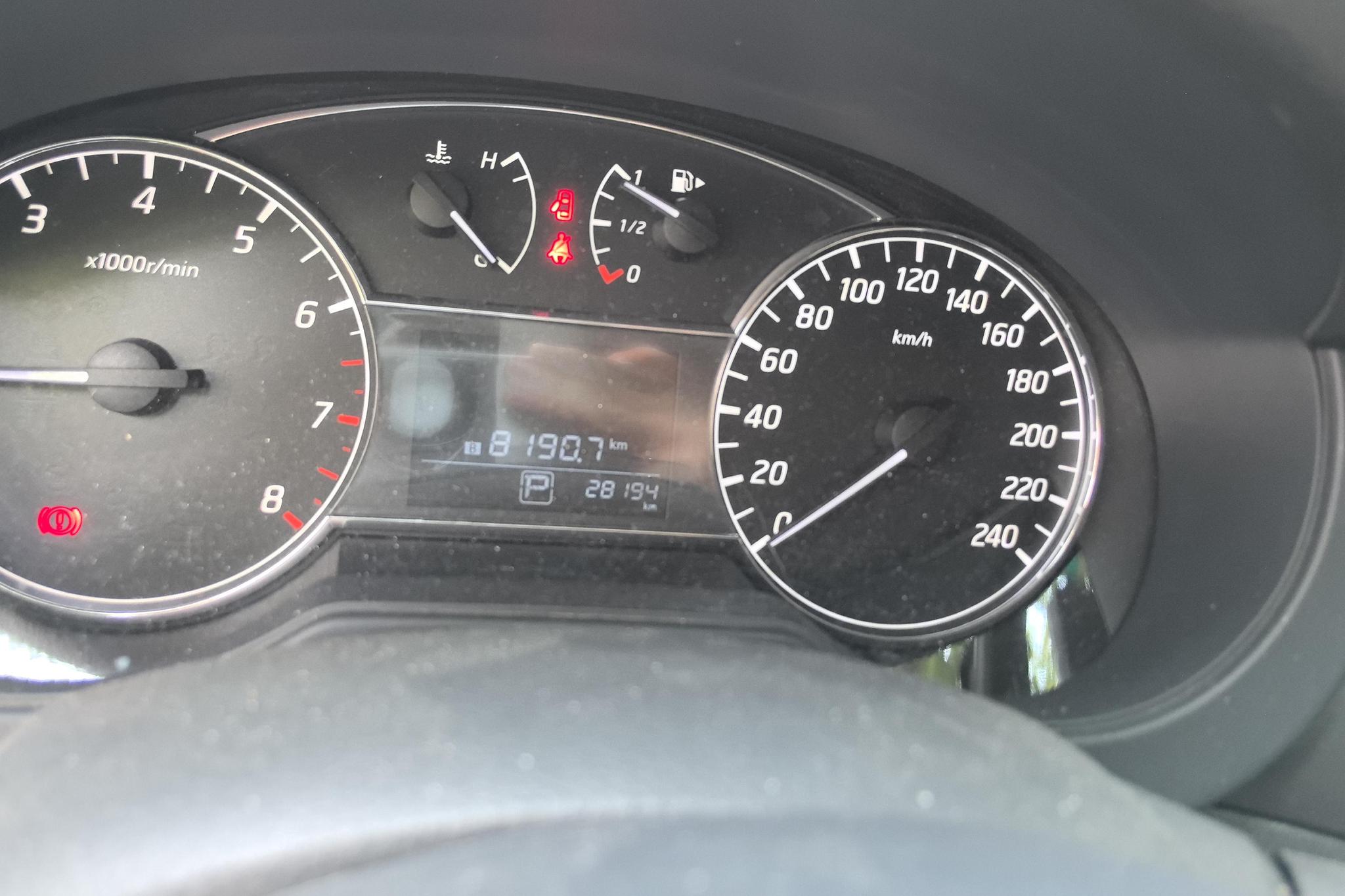 Nissan TIIDA id 4438717 из Китая 17