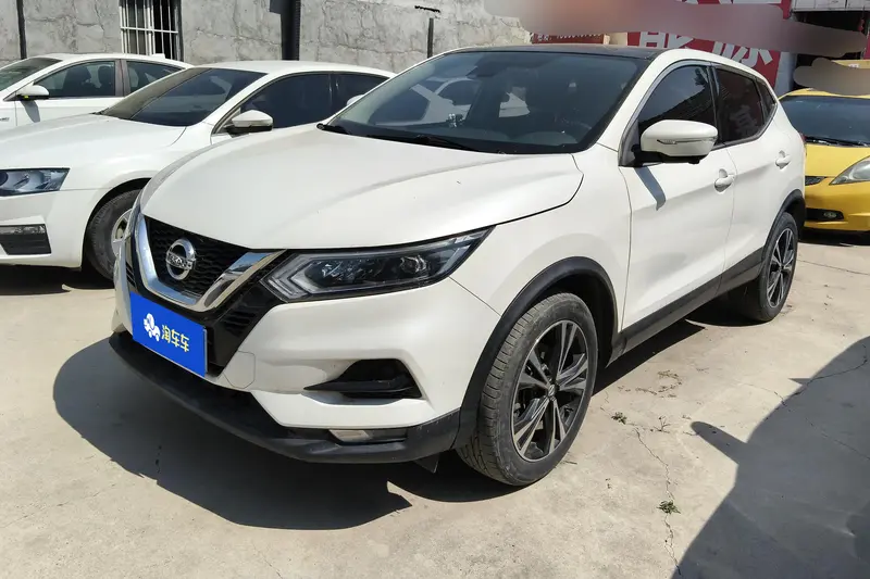 Nissan Qashqai — фото 1