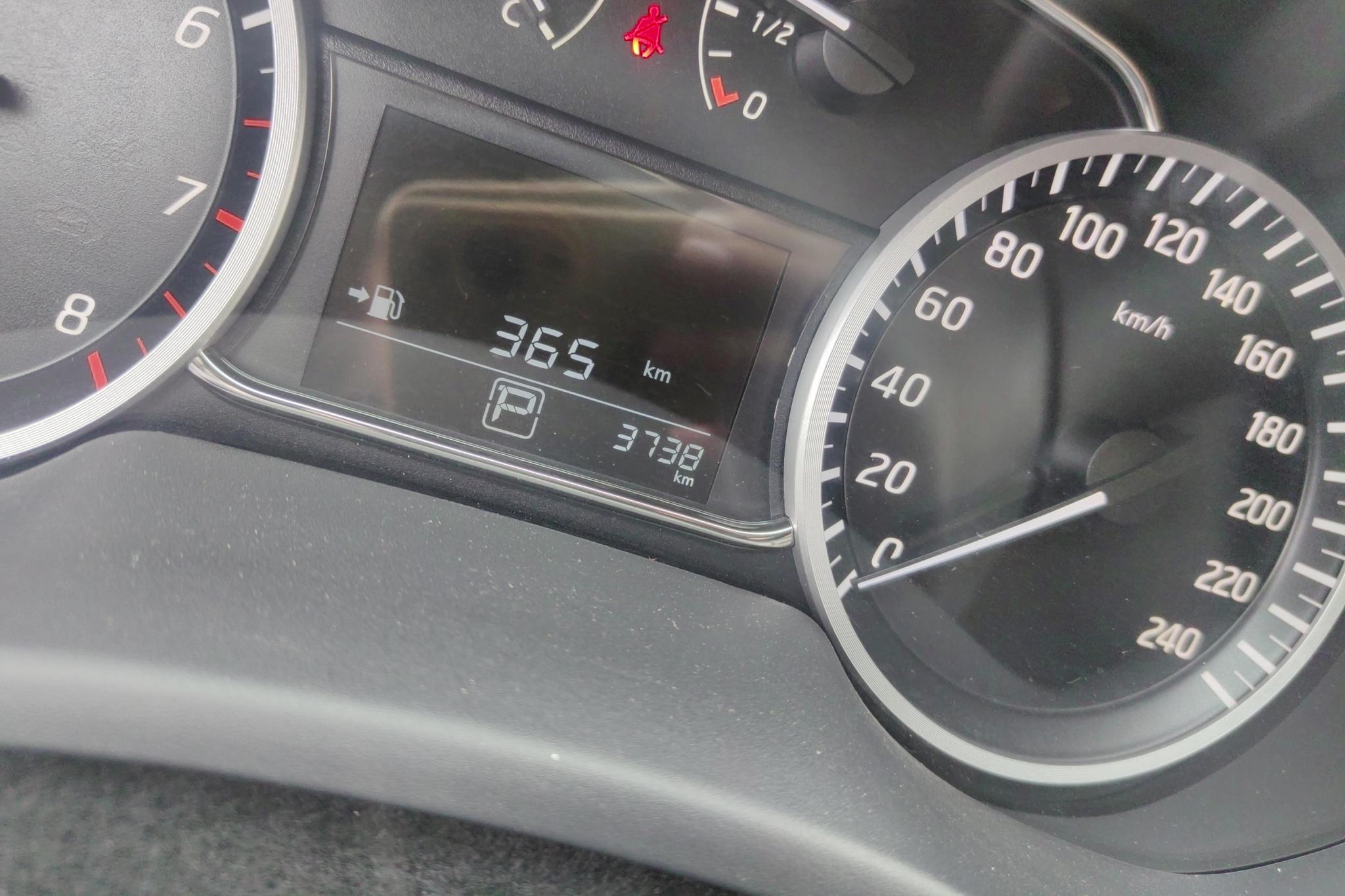 Nissan Xuan Yi id 4451926 из Китая 17