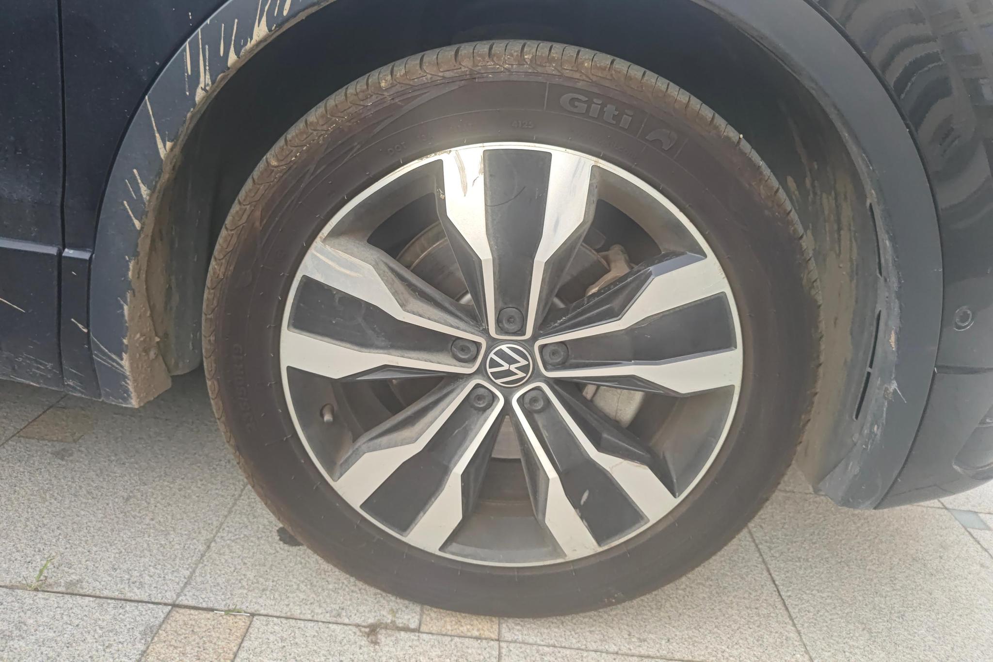 Volkswagen Tiguan L id 4451923 из Китая 13
