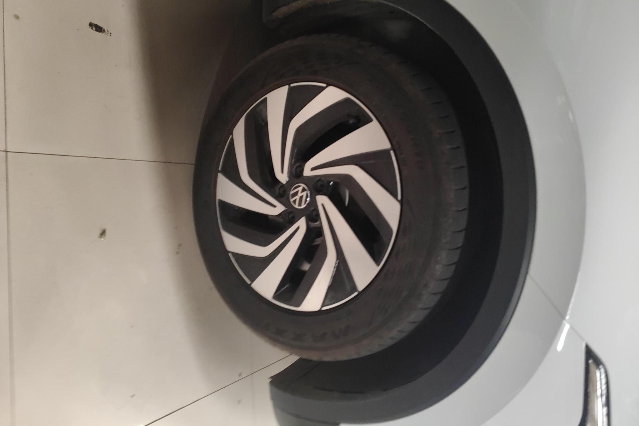 Volkswagen Tiguan L id 4439361 из Китая 16