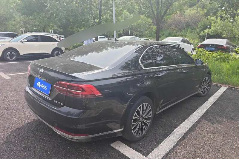 Volkswagen Phideon — фото 3