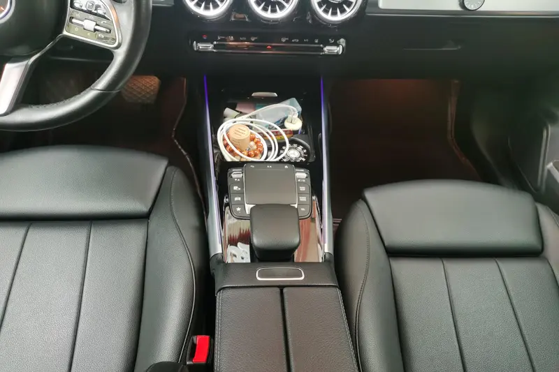 Mercedes-Benz EQB — фото 11