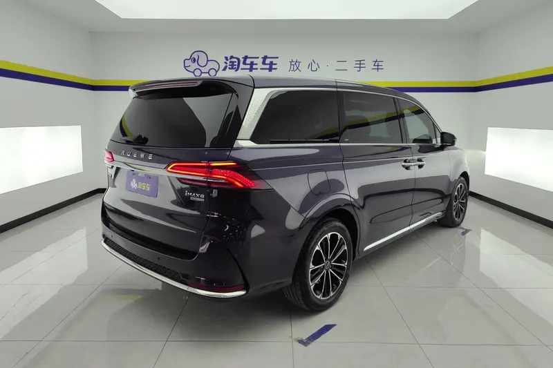 Roewe iMAX8 — фото 3