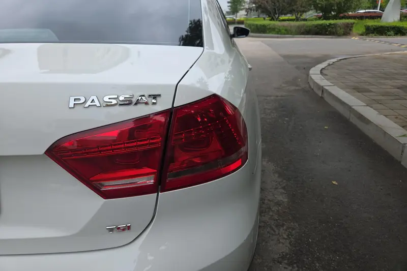 Volkswagen Passat — фото 5