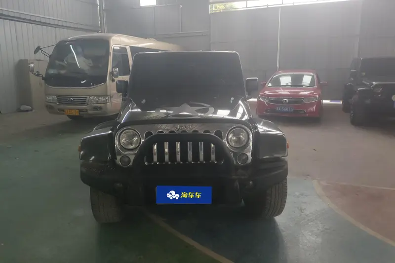 Jeep Wrangler — фото 2