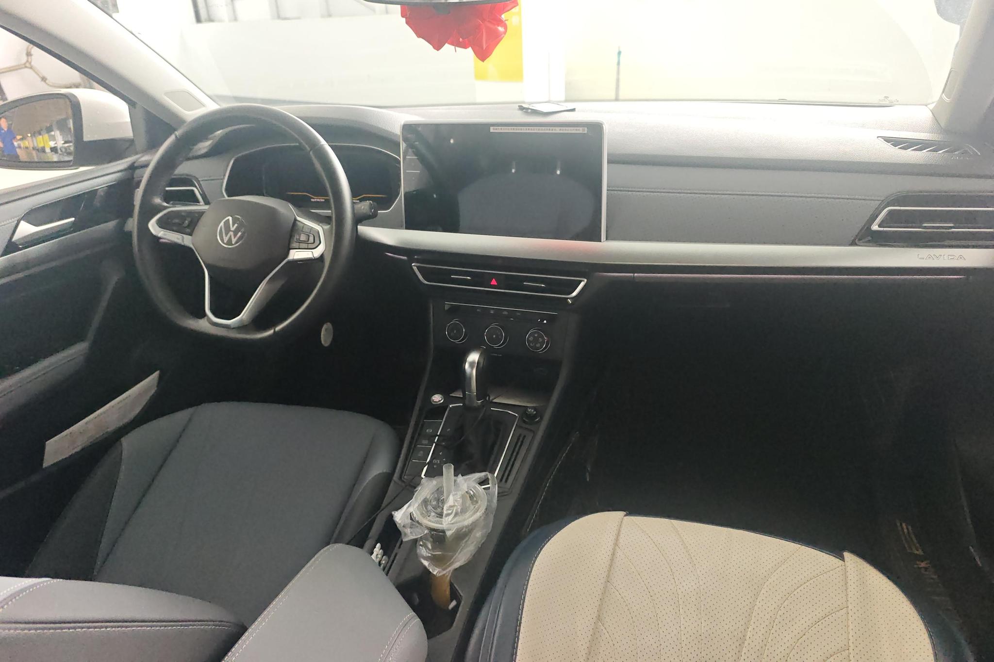 Volkswagen Lavida id 4461742 из Китая 15