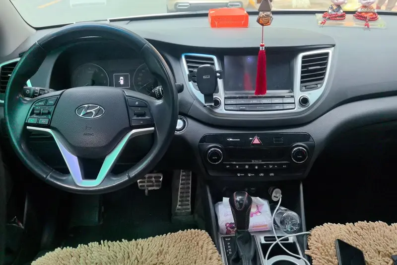 Hyundai Tucson — фото 8