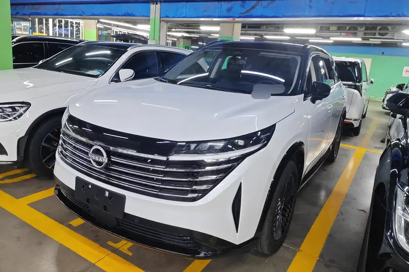 Nissan 380 VC-TURBO 4 WD