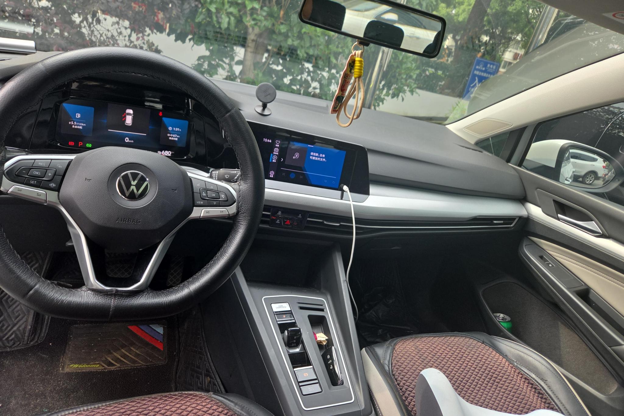 Volkswagen Golf id 4473738 из Китая 13