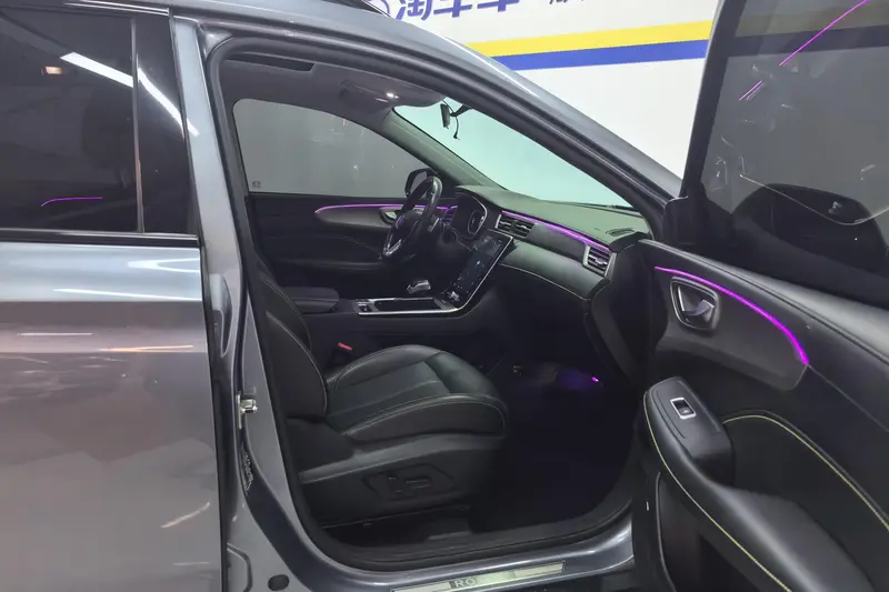 Roewe eRX5 — фото 11