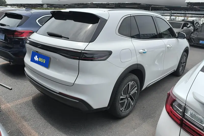 Geely Galaxy 7 EM-i 120 KM + — фото 3
