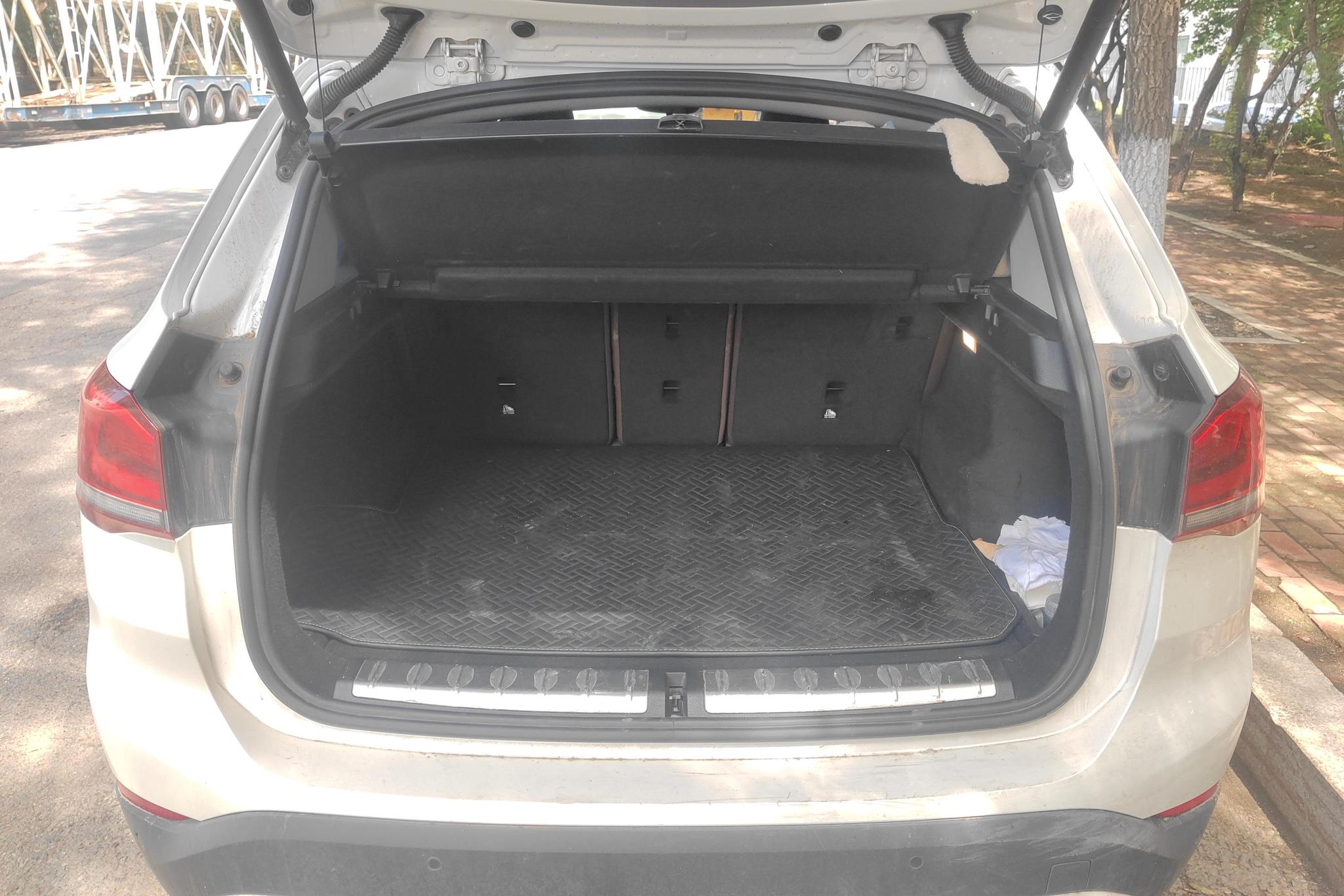 BMW X1 id 4486975 из Китая 12