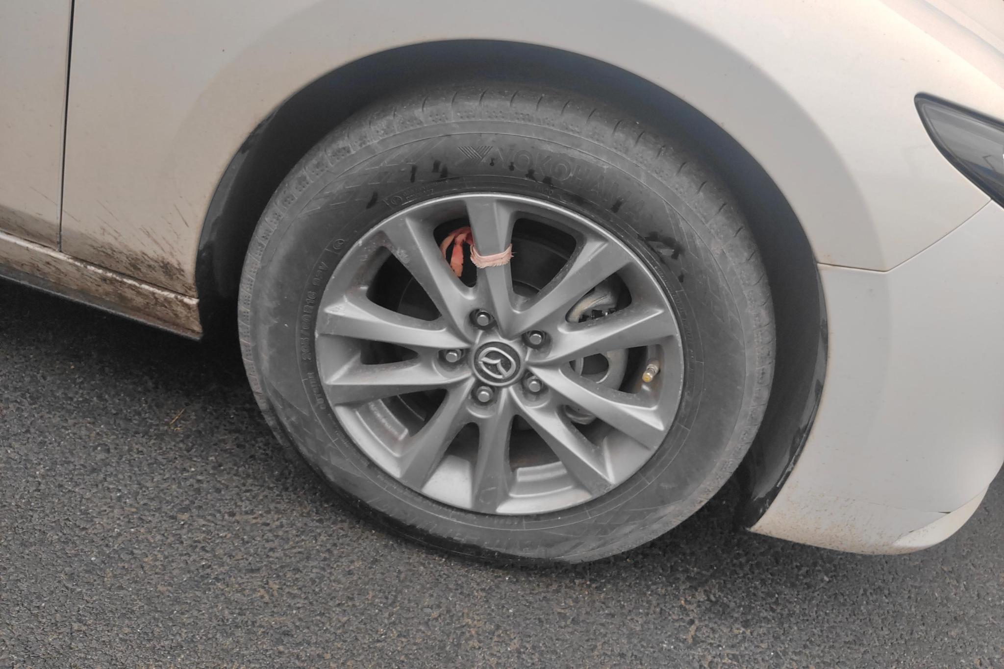Mazda 3 id 4487003 из Китая 17