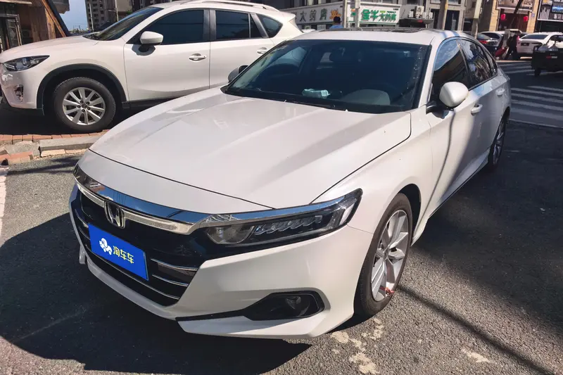 Honda Accord — фото 1