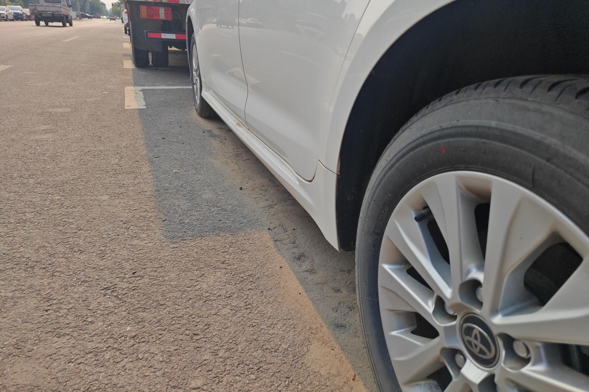 Toyota Corolla id 4510752 из Китая 16