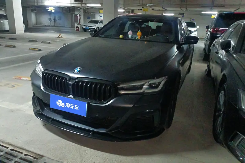 BMW 5 Series — фото 1