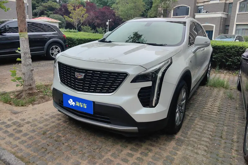 Cadillac XT4 — фото 1