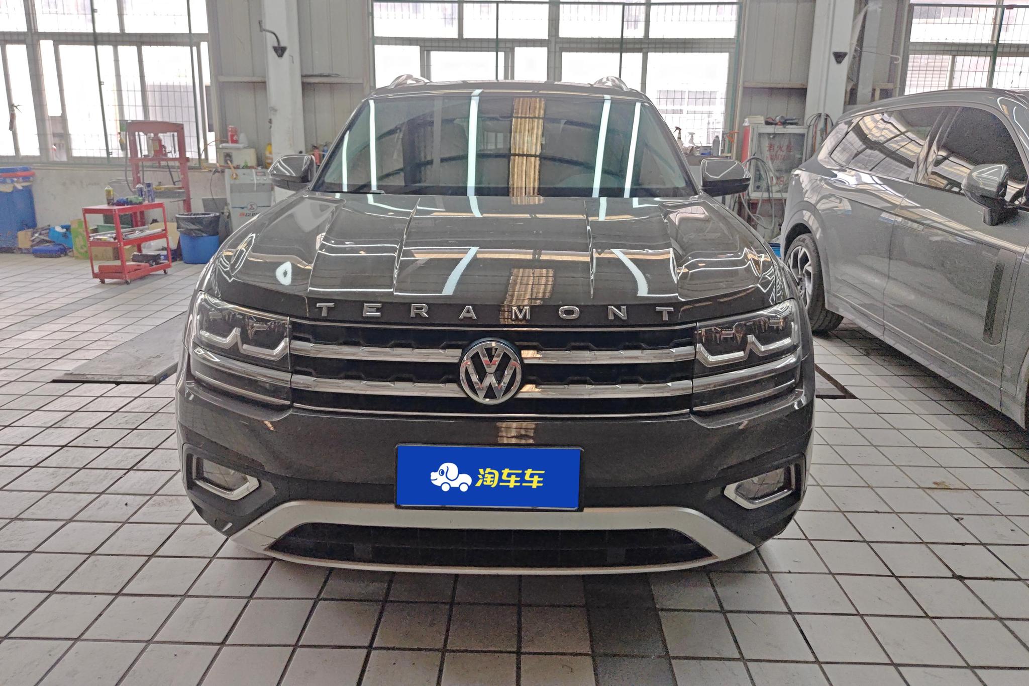 Volkswagen Tourang id 4510392 из Китая 17