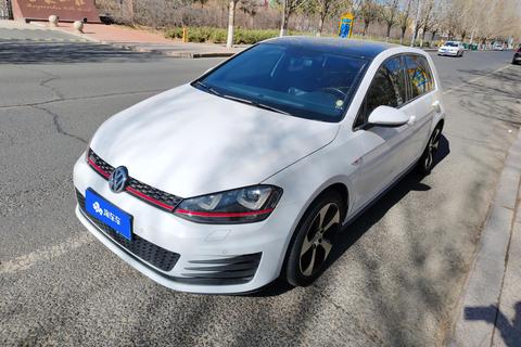Volkswagen Golf GTI