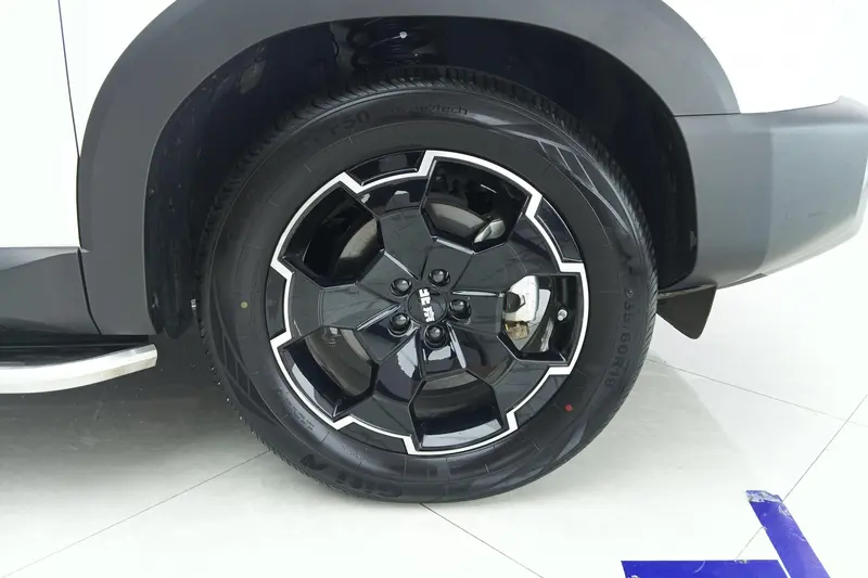 BAIC BJ 30 1.5 T DHT 4 WD Plus — фото 6