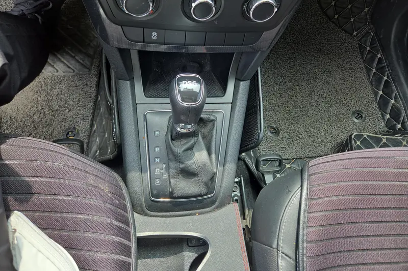 Skoda Yeti TSI 280 DSG — фото 9