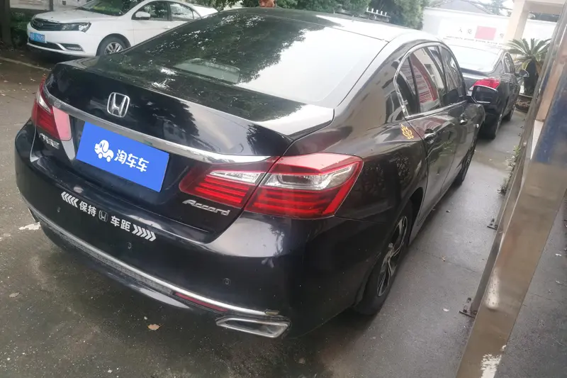 Honda Accord — фото 3