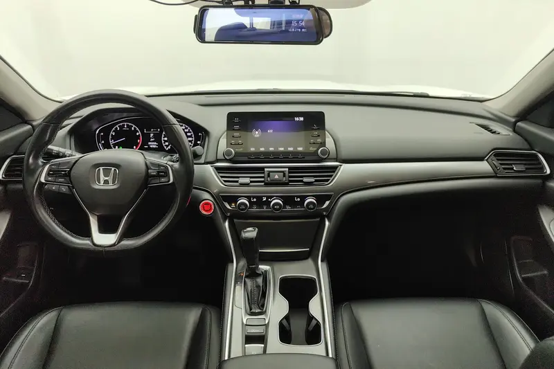 Honda Accord — фото 9