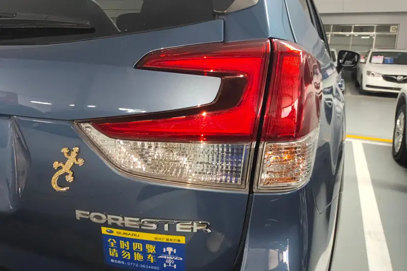 Subaru Forester — фото 5