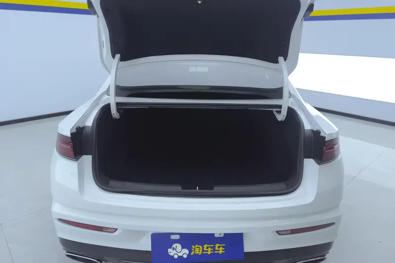 Geely Xingrui 2.0 T Premium — фото 12