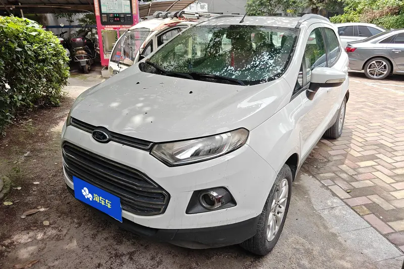 Ford EcoSport — фото 1