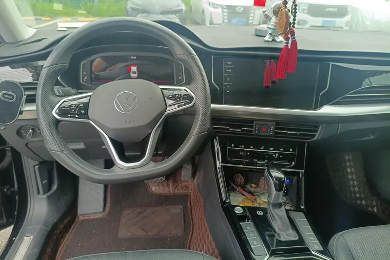 Volkswagen Passat — фото 9