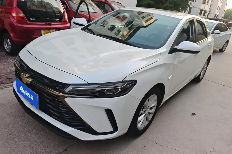 Chevrolet Cruze 1.5 L — фото 1