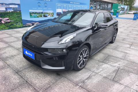Lynk & Co 03