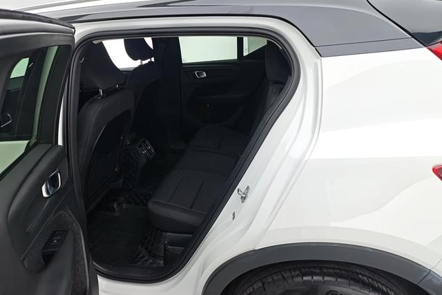 VOLVO XC40 2021 — фото 15