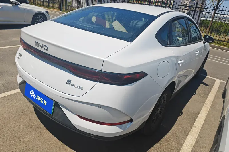 BYD Qin PLUS DM-i 55 KM — фото 3
